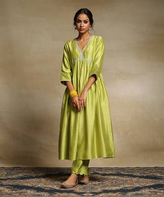 Lime green handloom chanderi kurta set 2