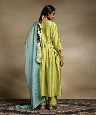 Lime green handloom chanderi kurta set 3