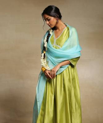 Lime green handloom chanderi kurta set 4