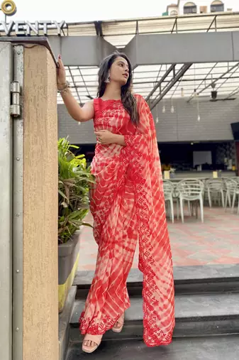 Sutram Printed Red Daily Wear 5.5 Meter Saree With 0.8 Meter Unstitch Blouse Piece