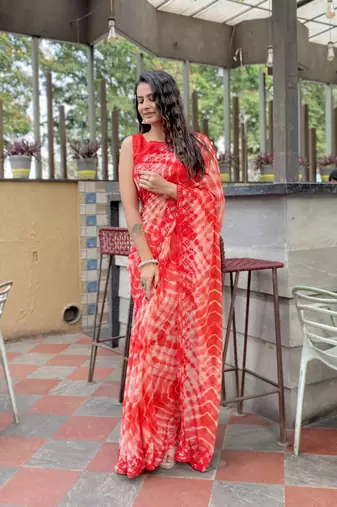 Sutram Printed Red Daily Wear 5.5 Meter Saree With 0.8 Meter Unstitch Blouse Piece
