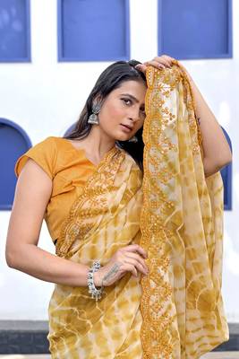 Sutram printed mustard daily wear 5.5 meter saree with 0.8 meter unstitch blouse piece 3