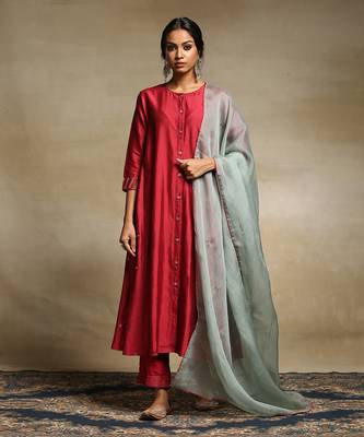 Deep red handloom pure chanderi kurta set 1