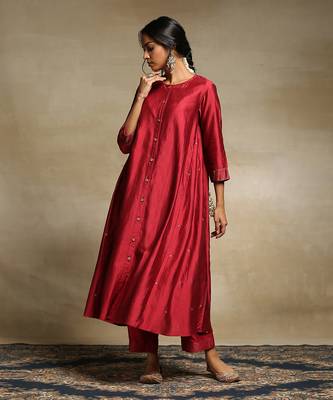 Deep red handloom pure chanderi kurta set 3