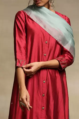 Deep red handloom pure chanderi kurta set