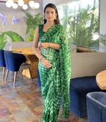 Sutram Printed Green Daily Wear 5.5 Meter Saree With 0.8 Meter Unstitch Blouse Piece