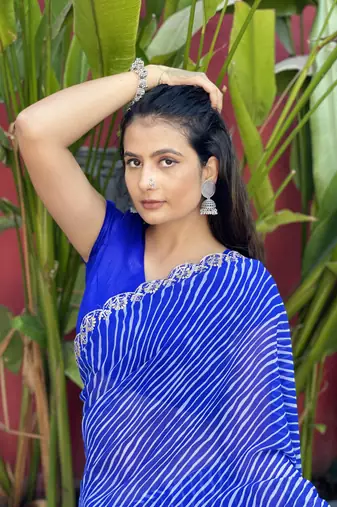 Sutram Printed Blue Daily Wear 5.5 Meter Saree With 0.8 Meter Unstitch Blouse Piece