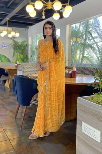Sutram Printed Mustard Daily Wear 5.5 Meter Saree With 0.8 Meter Unstitch Blouse Piece
