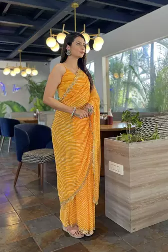 Sutram Printed Mustard Daily Wear 5.5 Meter Saree With 0.8 Meter Unstitch Blouse Piece