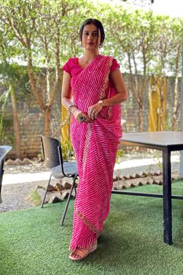 Sutram Printed Pink Daily Wear 5.5 Meter Saree With 0.8 Meter Unstitch Blouse Piece 2