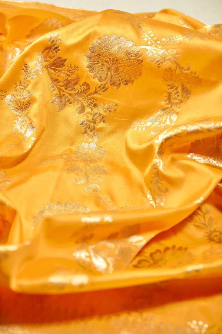 Panchaamrit Self Design, Woven, Floral Print Faux Banarasi Silk Blend, Jacquard Saree