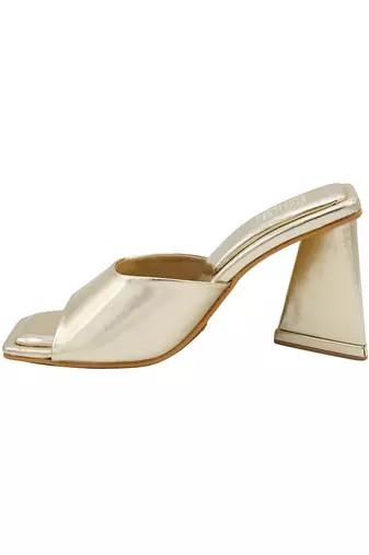 Gold vegan leather oro metallic block heels