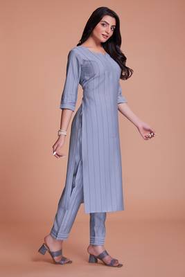 Purple color viscos kurti pant 3