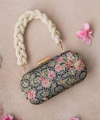 Navy elora clutch 1