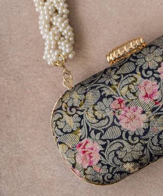 Navy elora clutch 3