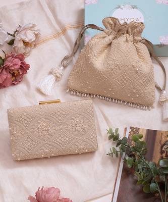 Beige oyster pearl clutch 5