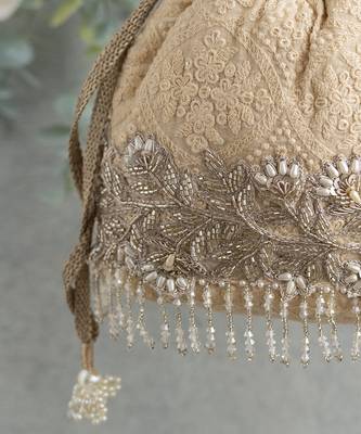 Beige oyster bucket bag 4