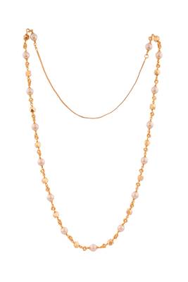 Pearl necklace 3