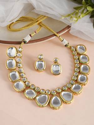 Sasha gold-plated kundan studded meeanakari reversible choker necklace with earrings set 1