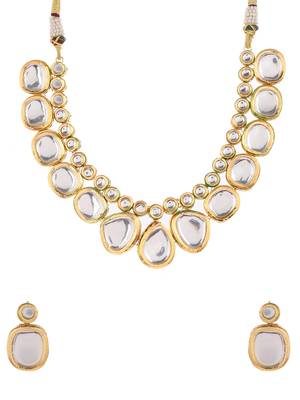 Sasha gold-plated kundan studded meeanakari reversible choker necklace with earrings set 3