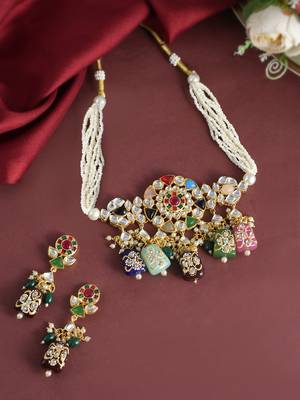 Sasha gold-plated kundan-studded & pearl beaded jewellery set 2