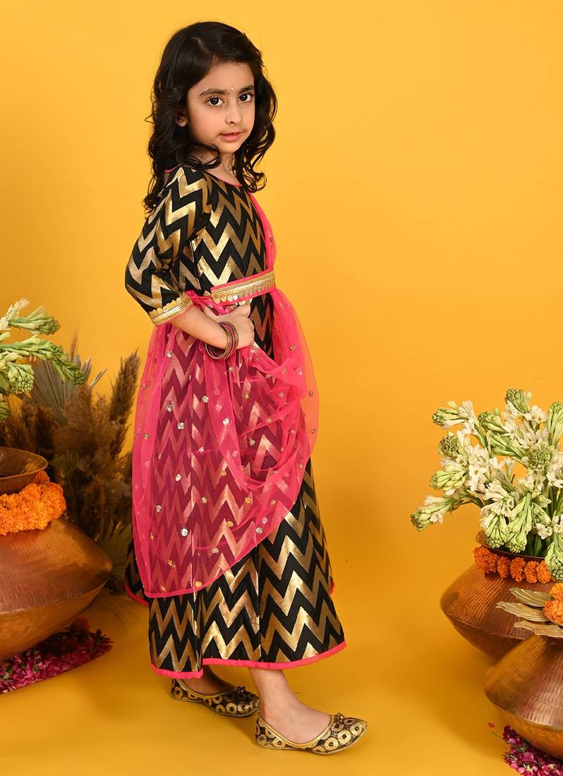 Saka Designs Girls Jacquard Gown With Attached Dupatta - Black & Magenta
