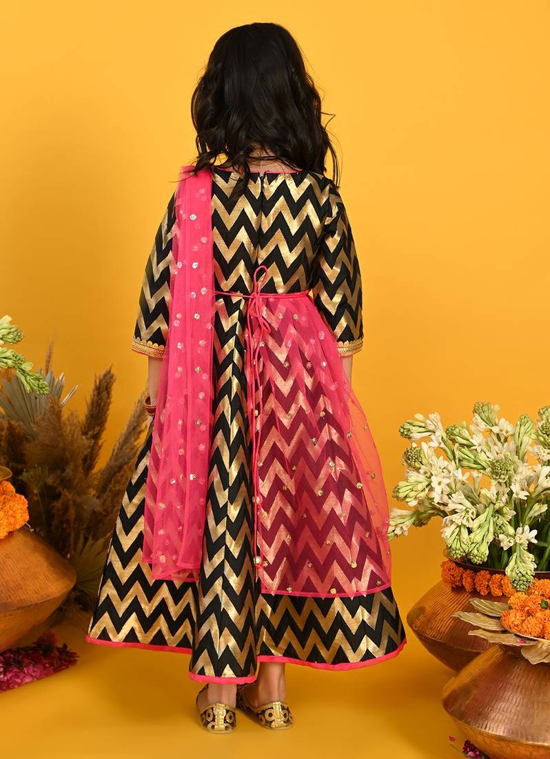 Saka Designs Girls Jacquard Gown With Attached Dupatta - Black & Magenta