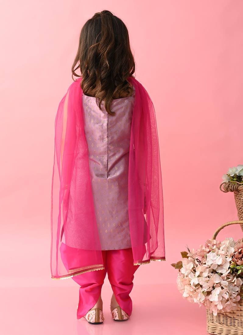 Saka Designs Girls Purple & Magenta Kurta Dhoti With Dupattta