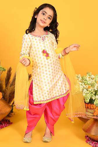 Saka Designs Girls Off-WHite & Magenta Kurta Dhoti with Dupatta