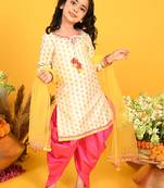 Saka Designs Girls Off-WHite & Magenta Kurta Dhoti with Dupatta