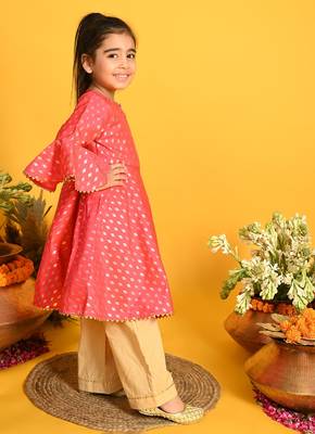 Saka Designs Girls Fuschia & Gold Printed Kurta with Palazzo 4