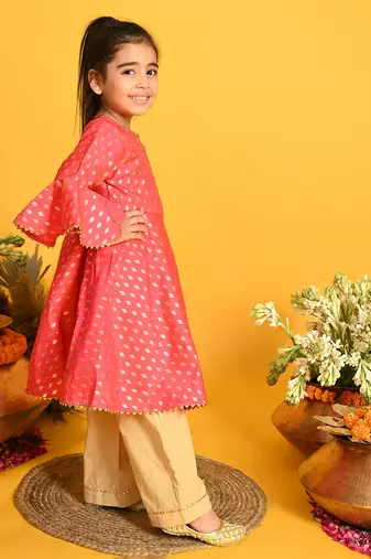 Saka Designs Girls Fuschia & Gold Printed Kurta with Palazzo