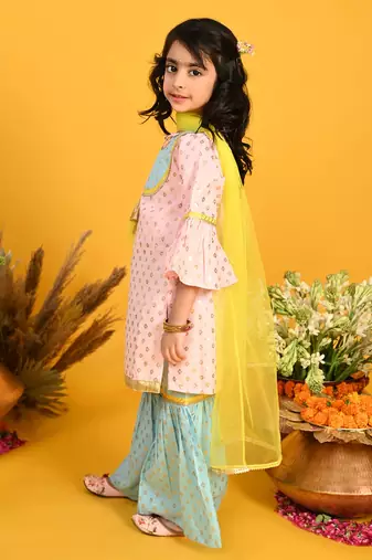 Saka Designs Girls Pink & Blue Printed Kurta Sharara With Dupatta