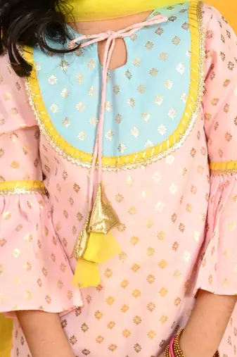 Saka Designs Girls Pink & Blue Printed Kurta Sharara With Dupatta