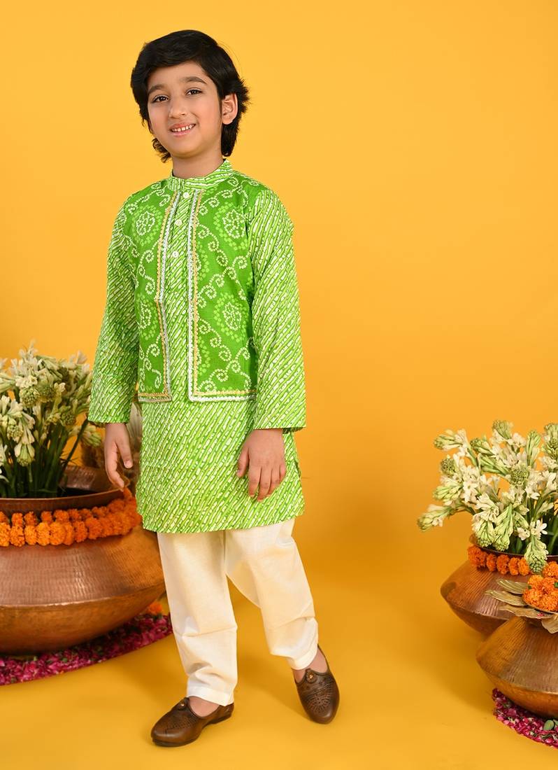 Saka Designs Boys Green Bandhani Printed Cotton Kurta with off-white Paijama