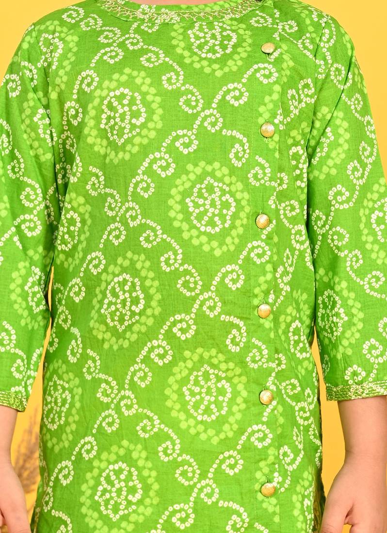 Saka Designs Boys Green Bandhani Printed Cotton Kurta with off-white Dhoti