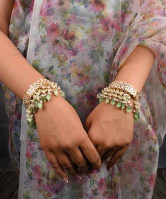 JADAU KUNDAN BANGLES 1