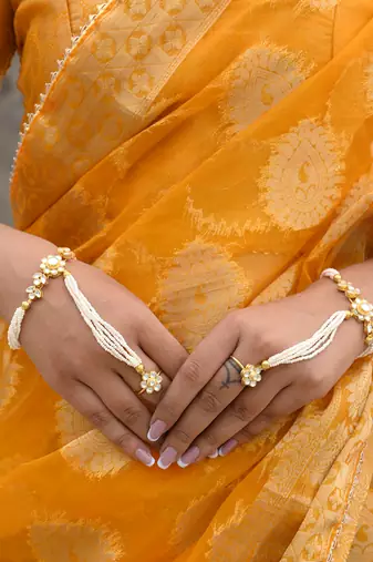 JADAU KUNDAN HATHPHOOL