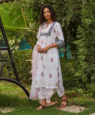 White modish classic kurta set 1