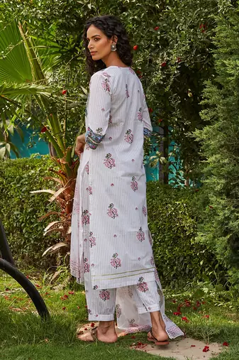 White modish classic kurta set