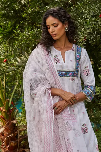 White modish classic kurta set
