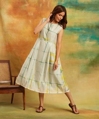 Yellow square dress 1