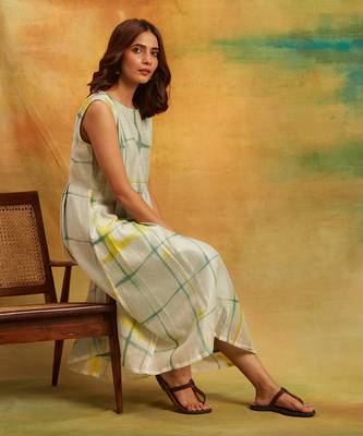 Yellow square dress 4