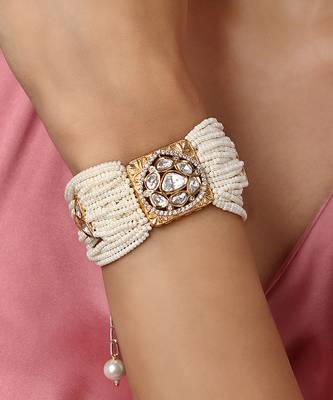 Cream & gold pearl bracelet 1