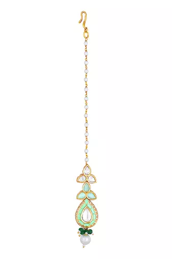 Green kundan maangtikka