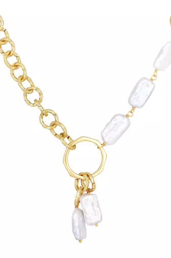 White pearl necklace