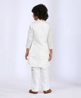 Ivory embroidered kurta set 4
