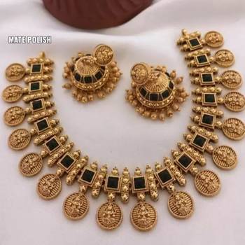 Stylish Jewellery Necklace Set Gold Plated Jewellery Set for Women 1