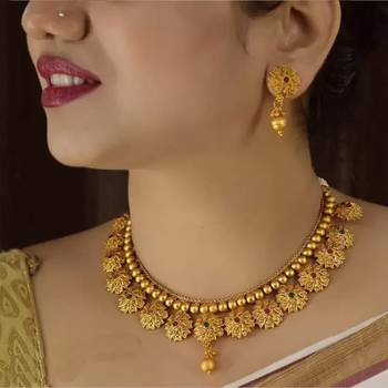 Stylish Jewellery Necklace Set Gold Plated Jewellery Set for Women 1