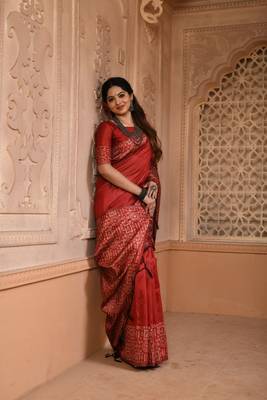 RED MOST ELEGANT DESIGNER SILK SAREE 2